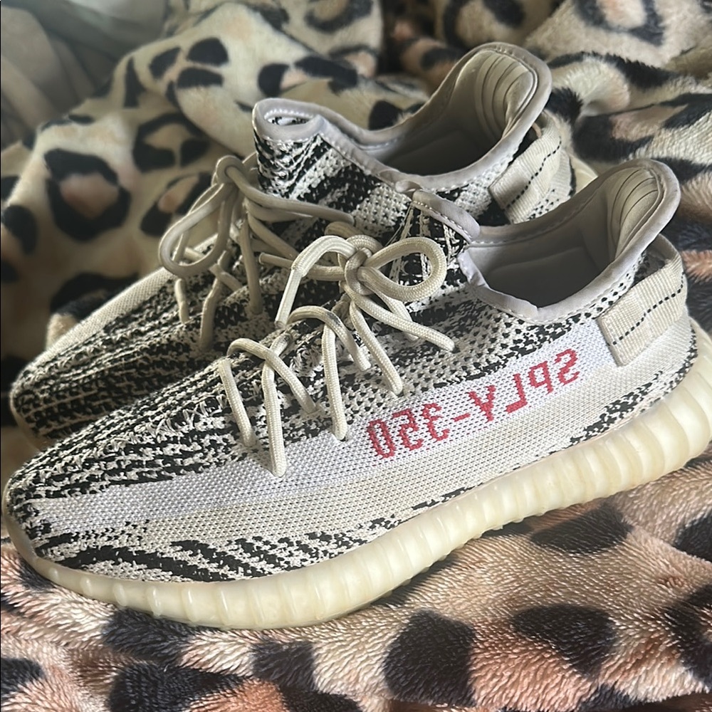 Adidas Yeezy Boost 350 V2 Zebra Pattern
